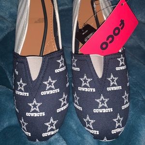 NWT Dallas Cowboys slip on shoes